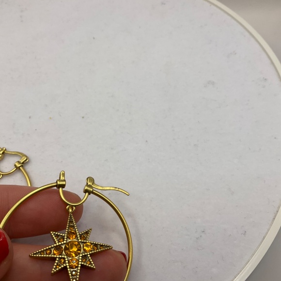 Earrings ring with an amber star by Roberto Cavalli - Picture 5 of 5